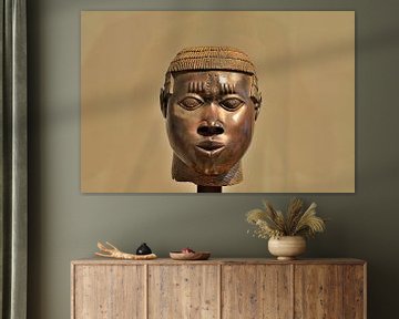 Bronzen Benin-beeld van Karel Frielink