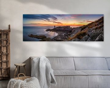 Zonsondergang Atlantische kust met vuurtoren Kermovan Bretagne van FineArt Panorama Fotografie Hans Altenkirch