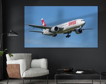 Landende SWISS Boeing 777-300. van Jaap van den Berg