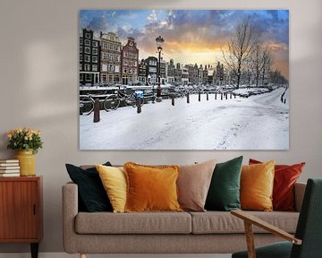Amsterdam enneigée en hiver aux Pays-Bas au coucher du soleil sur Eye on You