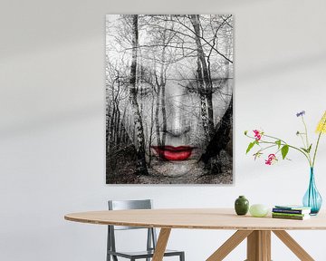Le visage dans la forêt sur Gabi Hampe