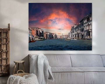 Blick auf die Altstadt von Venedig, Italien mit Canal Grande von Animaflora PicsStock