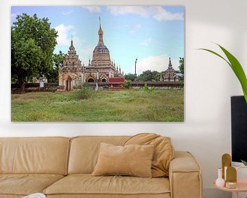 Oude tempels op het platteland van Bagan in Myanmar Azië van Eye on You