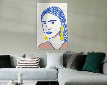Portrait d'une femme avec des boucles d'oreilles sur Studio Miloa