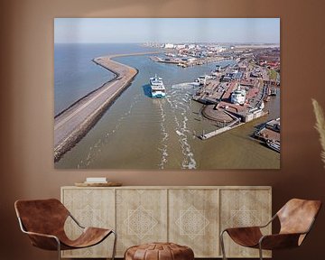 Luftaufnahme des Hafens von Harlingen in Friesland (Niederlande) von Eye on You