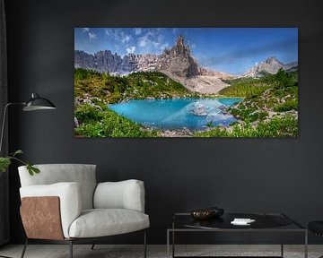 Lake Sorapis / mountain lake panorama in the Alps