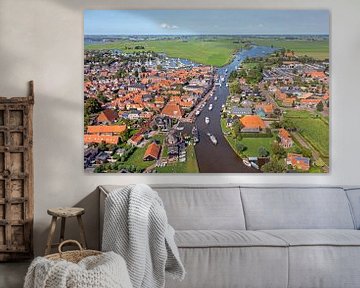 Vue aérienne de la ville historique de Woudsend en Frise, Pays-Bas sur Eye on You