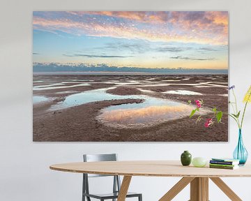 zonsondergang bij Koelhool (het Wad in Friesland) van Ingrid Visser