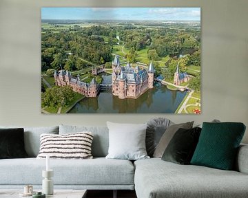 Luchtfoto van het historische kasteel de Haar in Haarzuilens Nederland van Eye on You