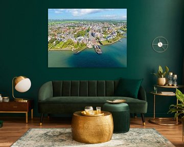 Luchtfoto van het stadje Krimpen aan de Lek aan de rivier de Lek in Nederland van Eye on You