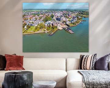 Luchtfoto van het stadje Krimpen aan de Lek aan de rivier de Lek in Nederland van Eye on You