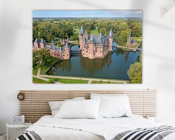 Luchtfoto van het historisch kasteel De Haar in Haarzuilens in Nederland van Eye on You