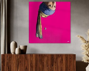 Vermeer Meisje met de Parel Ondersteboven - popart magenta - paarsroze van Miauw webshop