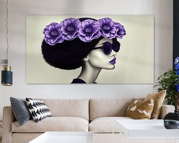 Femme noire avec lunettes de soleil et fleurs violettes sur Frank Heinz