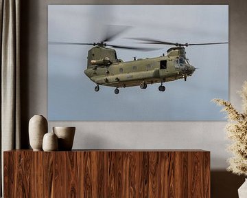 Royal Air Force Chinook in actie tijdens airshow. van Jaap van den Berg