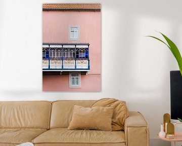 Glas in lood en roze muur in Porto | kleurrijke reisfotografie van Studio Rood