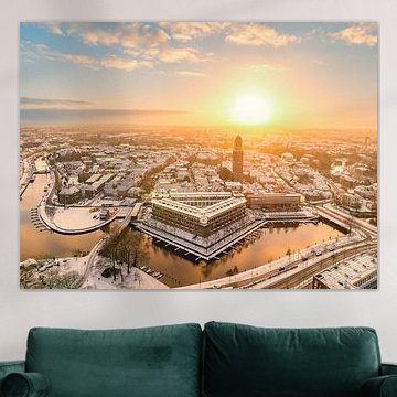 Zwolle an einem kalten Wintermorgen von oben gesehen von Sjoerd van der Wal Fotografie