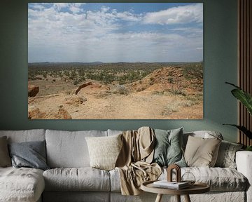 Uitzicht over de Outback bij Alice Springs Australië van Bart van Wijk Grobben