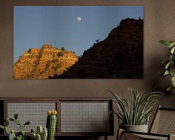 Mond über Zion National Park von Bart van Wijk Grobben