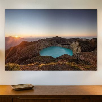 Zonsopgang aan het Kelimutu kratermeer