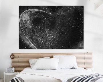 Hart van de maan Zwart-wit abstract van Iris Holzer Richardson