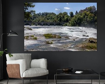 Schaffhauser Wasserfälle, Panoramablick mit Wasserfällen und Brücke im Sommer, Schweiz von Andreas Freund