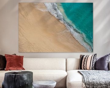 Plage de sable blanc avec eau turquoise sur David Esser