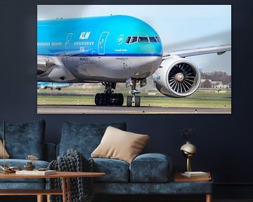 Taxiënde KLM Boeing 777-200. van Jaap van den Berg