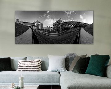 Bootlift Niederfinow - Panorama in zwart-wit van Frank Herrmann