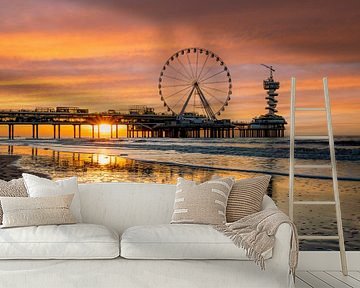 Scheveningen Pier zonsondergang van Marjolein van Middelkoop