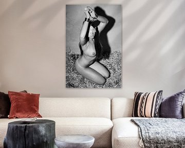 Femme nue érotique. Femme menottée sur Photostudioholland