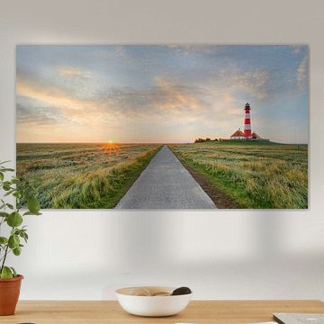 Leuchtturm Westerheversand bei Sonnenaufgang