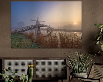 Molen,bruggetje en de zon bij de ringvaart van peterheinspictures