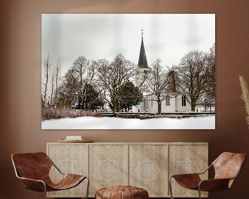 Het bekende witte kerkje van Heiloo, schitterend in het sneeuwlandschap van Yvonne Ten Bruggencate