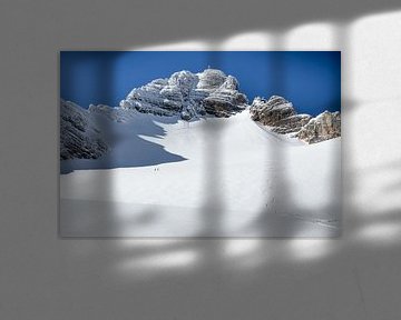 Berglandschaft "Hohe Dachstein im Winter" von Coen Weesjes