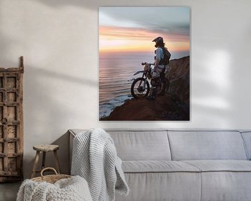 Motorfiets aan de kust