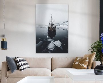 Oude boot in de Noordelijke IJszee