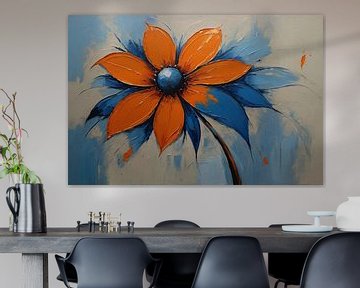 Orange-blaue Blüte mit leuchtenden Tropfen von De Muurdecoratie