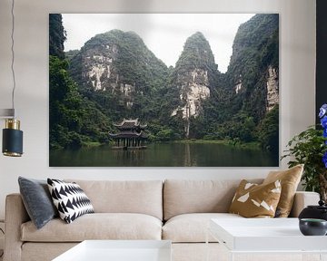 Vietnam Ninh Binh Temple by Stijn van Straalen