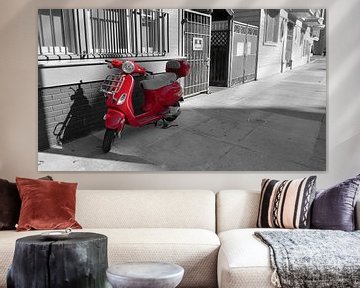 Vespa in Red van Josina Leenaerts