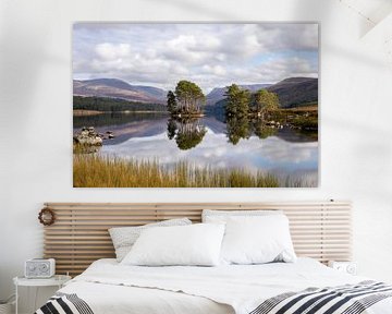 The calmness of Loch Ossian - Scottish highlands van Franca Gielen