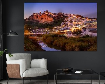 Arcos de la Frontera in het blauwe uur, Spanje