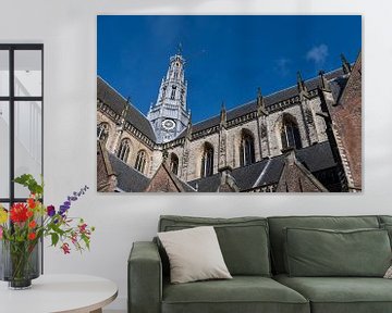 Haarlem Niederlande Grote Kerk oder St.-Bavokerk unter blauem Himmel von Richard Wareham