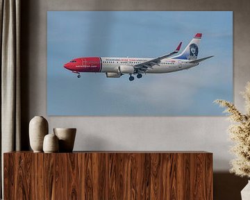 Landung eines norwegischen Passagierflugzeugs vom Typ Boeing 737-800. von Jaap van den Berg