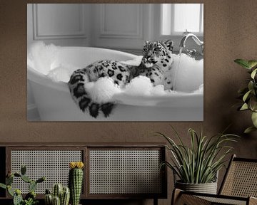 Snow leopard in the bathtub - A breathtaking bathroom picture for your WC by Felix Brönnimann