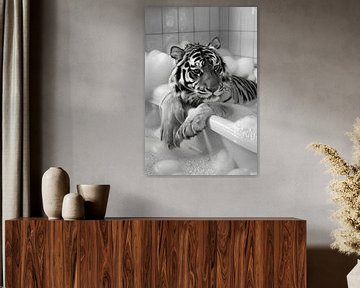 Majestic tiger in the bathtub - An impressive bathroom picture for your toilet by Felix Brönnimann