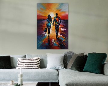 Stilvolles Paar spaziert bei farbenfrohem Sonnenuntergang von De Muurdecoratie