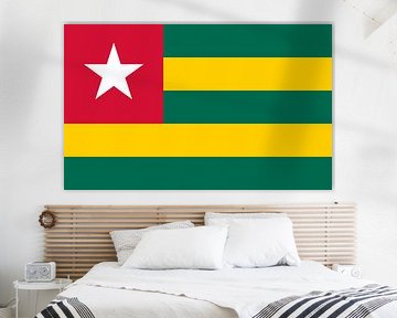 Drapeau du Togo sur de-nue-pic