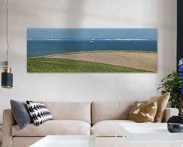 The canal between northern France and England from Calais by Harrie Muis