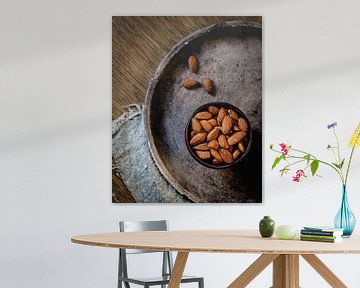 Almonds van Carin van Kranenburg